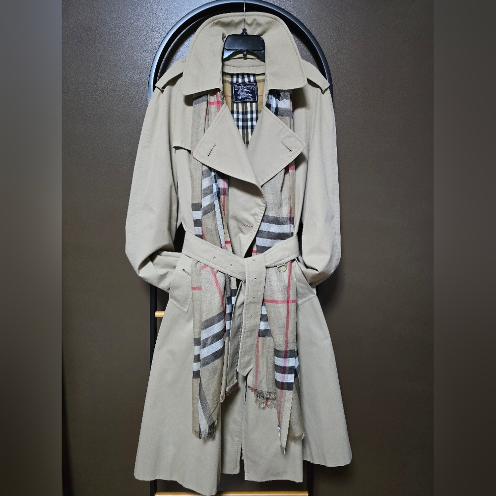 Vintage Burberry Trench Coat, With Removable Wool Liner - Picture 2 of 15